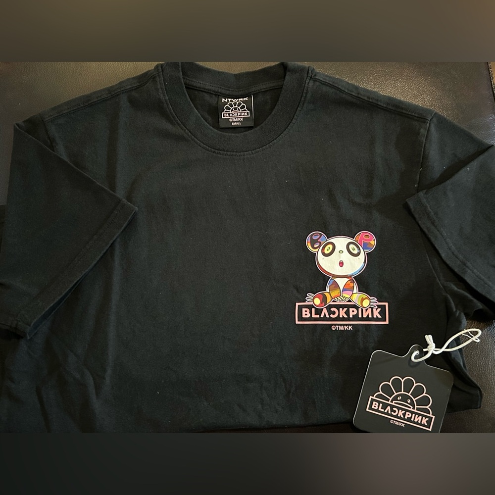 NWT Unisex NTWRK BLACKPINK X Takashi Murakami Collab Signature Tee